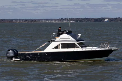 1973 Bertram 28 flybridge twin outboard