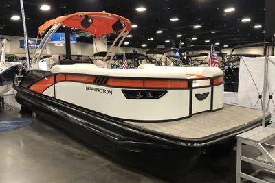 Bennington LX Sport Swingback 26 LXSSBA