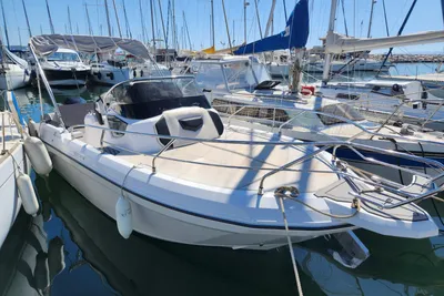 2019 Ranieri 240 SH