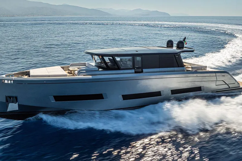  Yacht Photos Pics 2026 Pardo Yachts GT75 cruising on open water, showcasing sleek design and luxury.