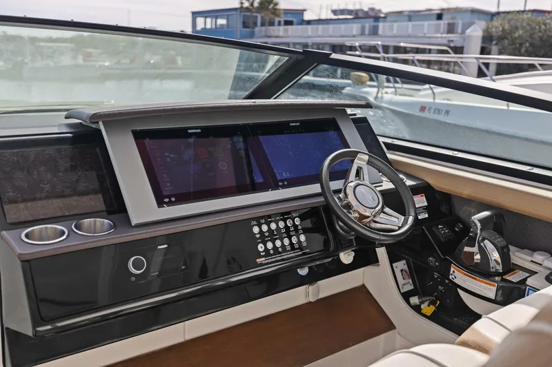  Yacht Photos Pics 2019 Sea Ray Slx 400 Ob - Image 19