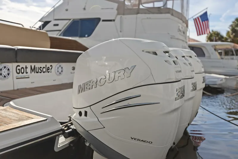  Yacht Photos Pics 2019 Sea Ray Slx 400 Ob - Image 11
