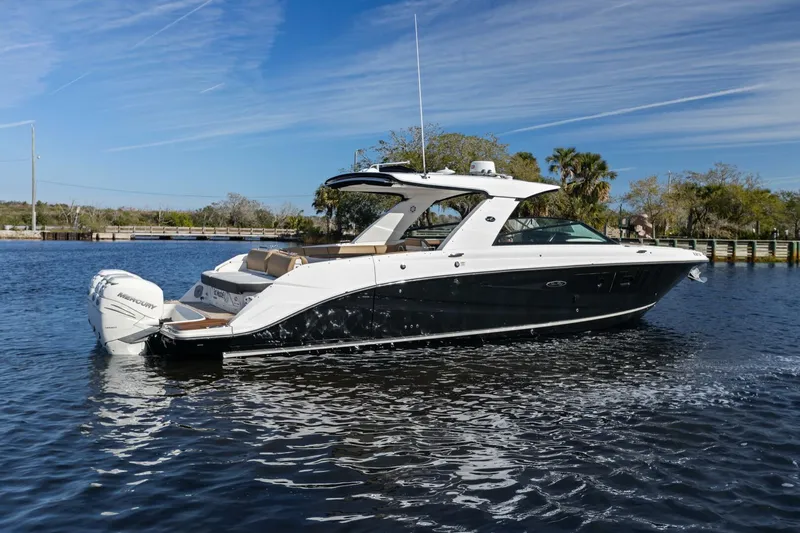  Yacht Photos Pics 2019 Sea Ray Slx 400 Ob - Image 2