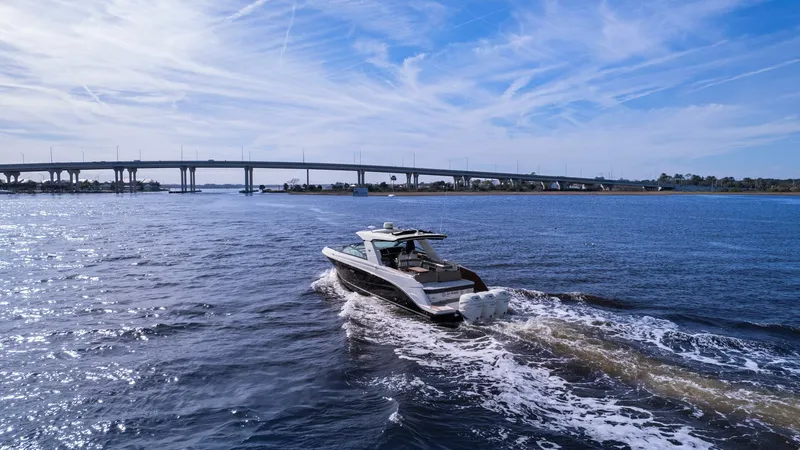  Yacht Photos Pics 2019 Sea Ray Slx 400 Ob - Image 9