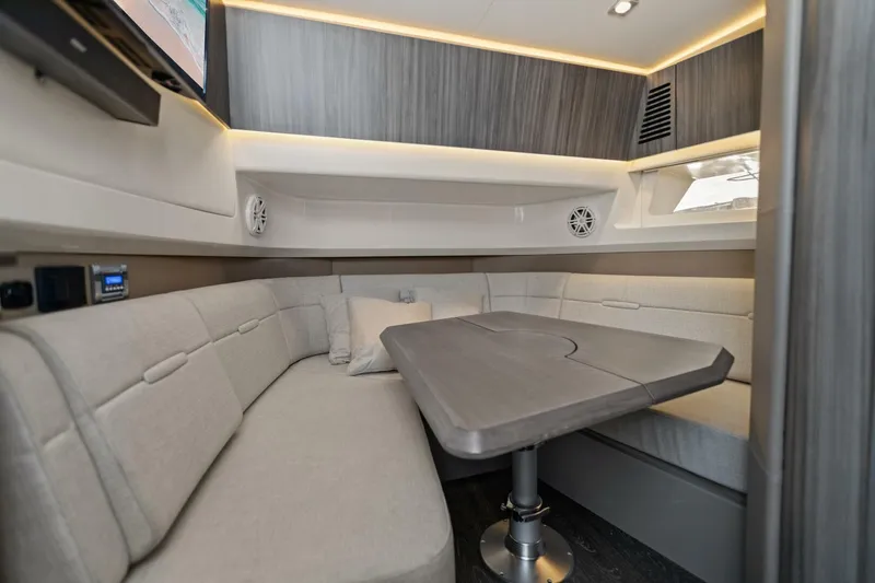  Yacht Photos Pics 2019 Sea Ray Slx 400 Ob - Image 24