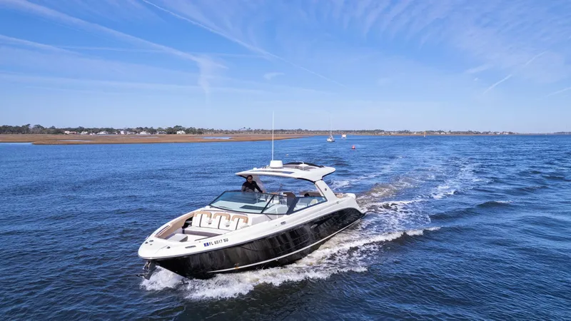  Yacht Photos Pics 2019 Sea Ray Slx 400 Ob - Image 7