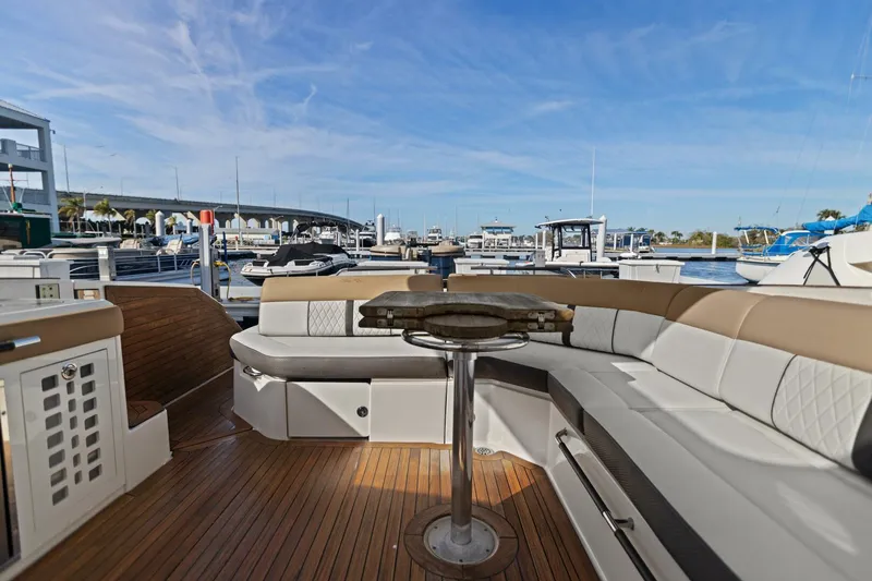  Yacht Photos Pics 2019 Sea Ray Slx 400 Ob - Image 15