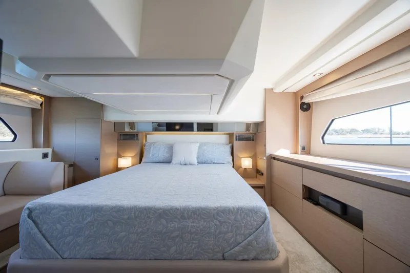  Yacht Photos Pics 2018 Prestige 460 S - Image 41