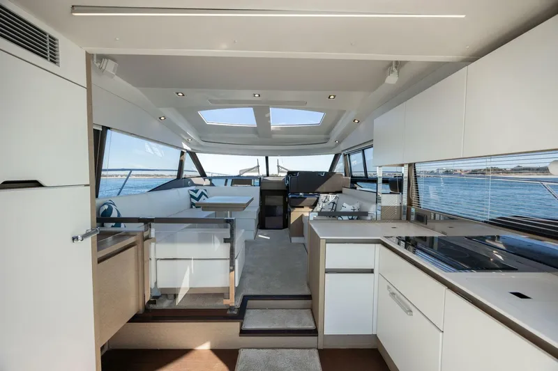  Yacht Photos Pics 2018 Prestige 460 S - Image 19