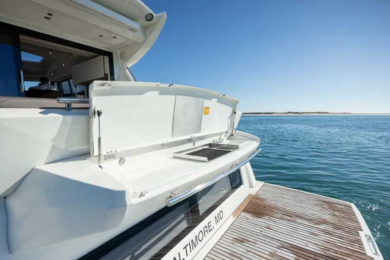  Yacht Photos Pics 2018 Prestige 460 S - Image 9