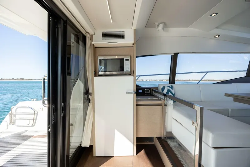  Yacht Photos Pics 2018 Prestige 460 S - Image 21