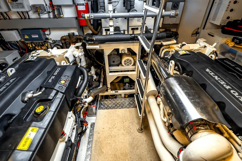 Wholesail II Yacht Photos Pics 