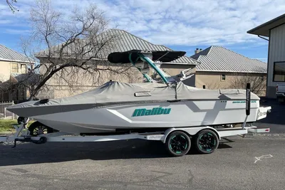 Malibu 24 MXZ
