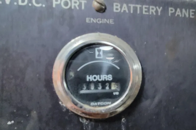 'elixir' Yacht Photos Pics Port Engine Hours