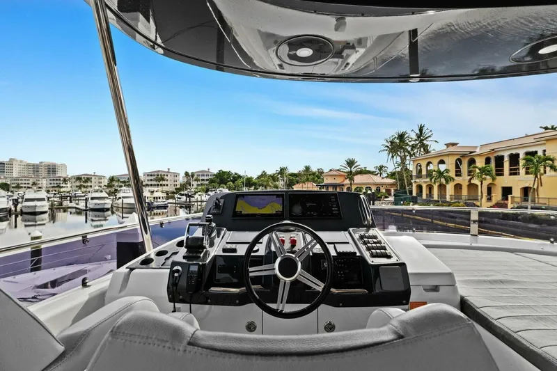 Destin-e Yacht Photos Pics 2021 Sirena 64- DESTIN-E- Flybridge