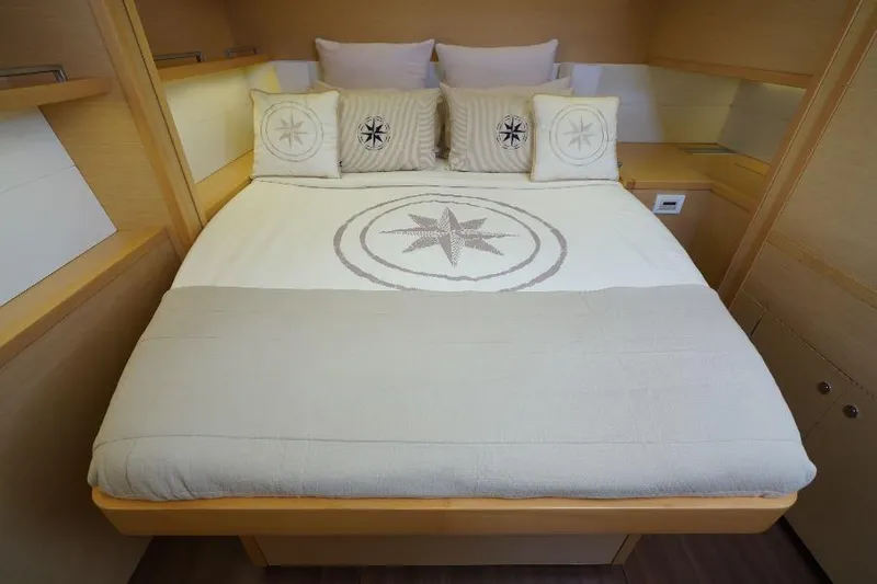 Oceananigans Yacht Photos Pics 