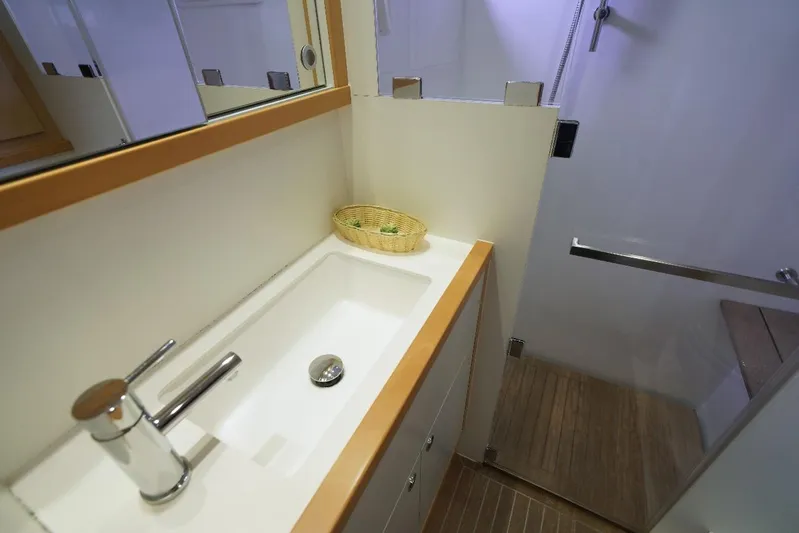 Oceananigans Yacht Photos Pics 