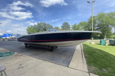 Chris-Craft Launch 28