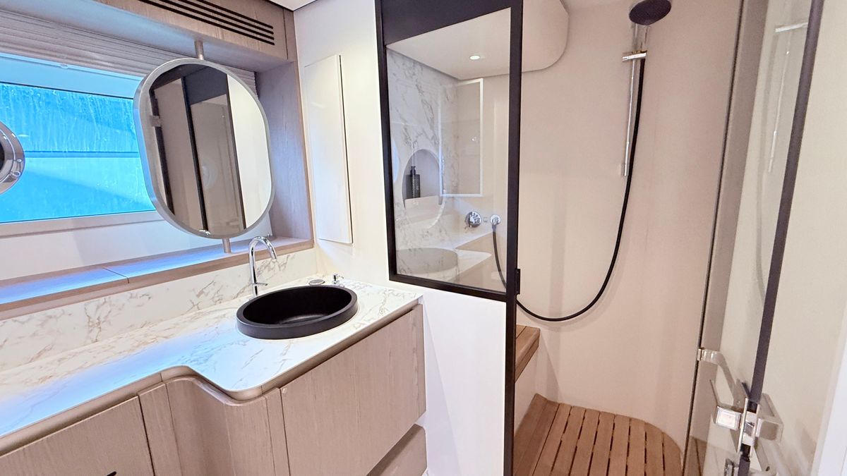 2025 Azimut 60 