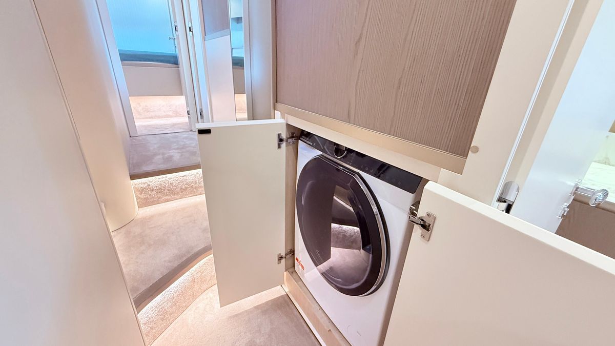 2025 Azimut 60 