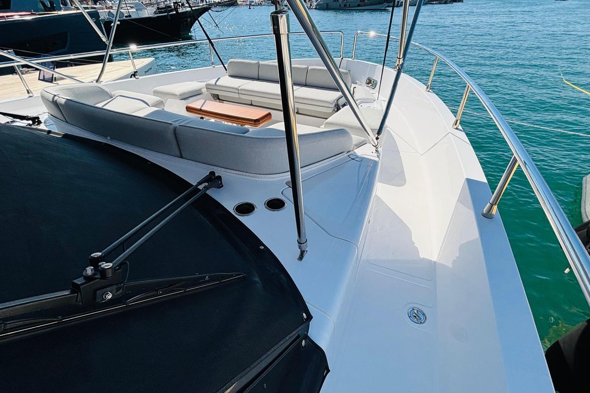 2025 Azimut 60 