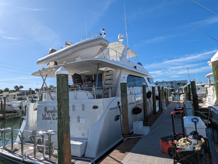 2004-67-11-cheoy-lee-motor-yacht