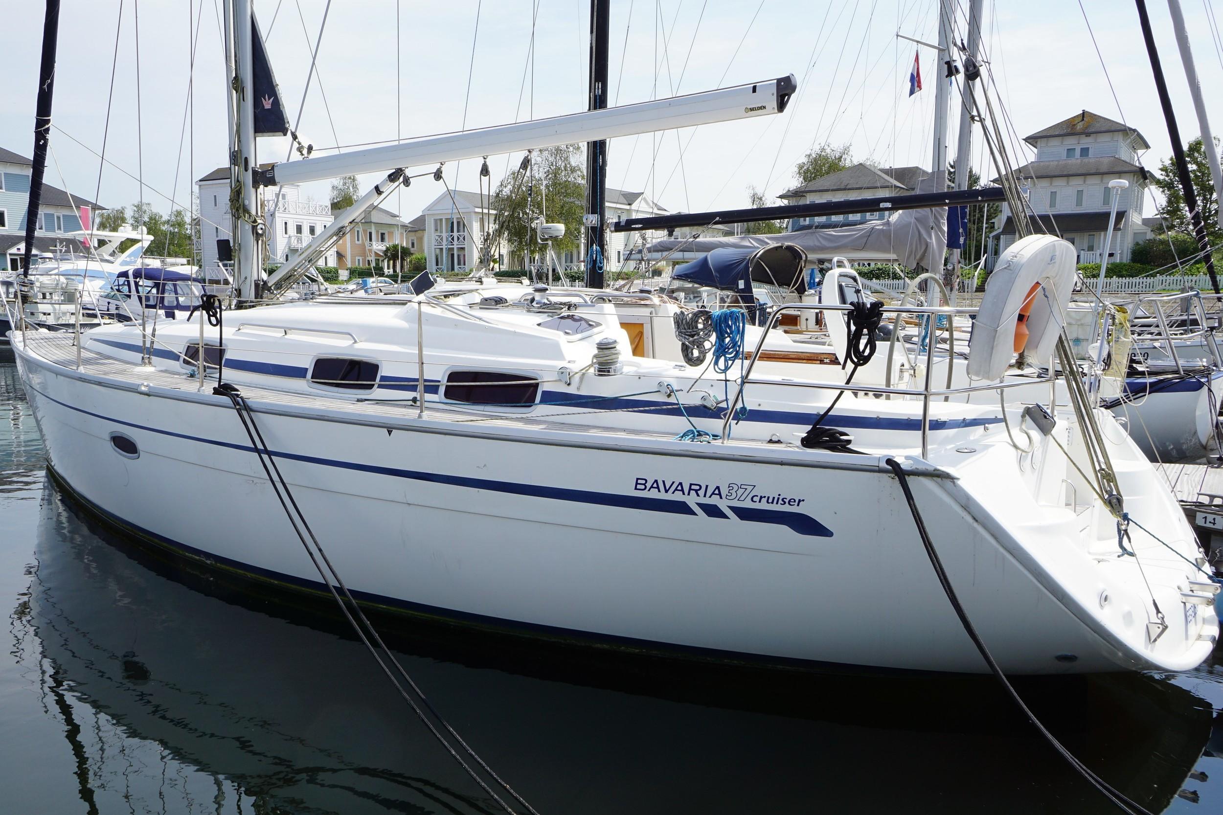 Tweedehands 2006 Bavaria Cruiser 37 Hellevoetsluis (NL), Nederland ...