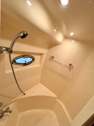 Plan B Yacht Photos Pics Master StateRoom - Shower