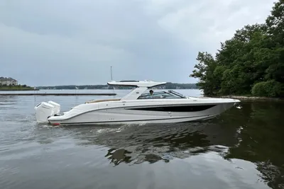 Sea Ray SLX 400 Outboard