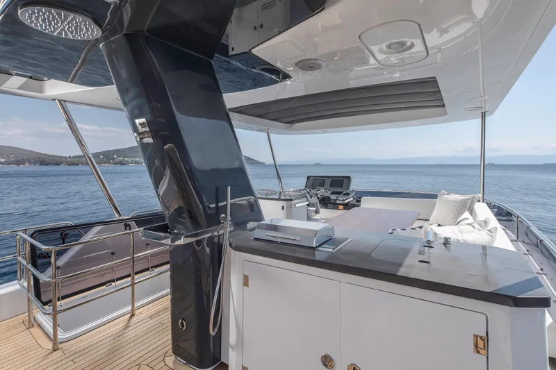 Yacht Photos Pics Luxurious Sirena 60 yacht interior, 2026 model, featuring sleek design and ocean view.