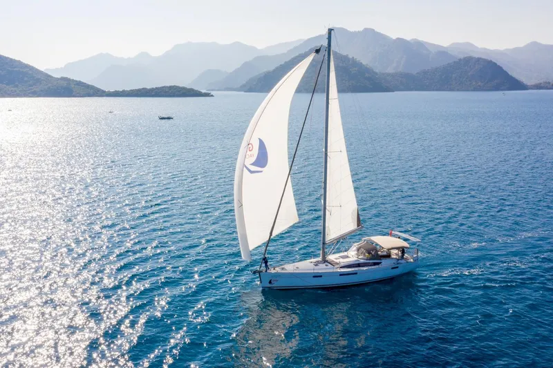 Amelie Yacht Photos Pics Jeanneau 57