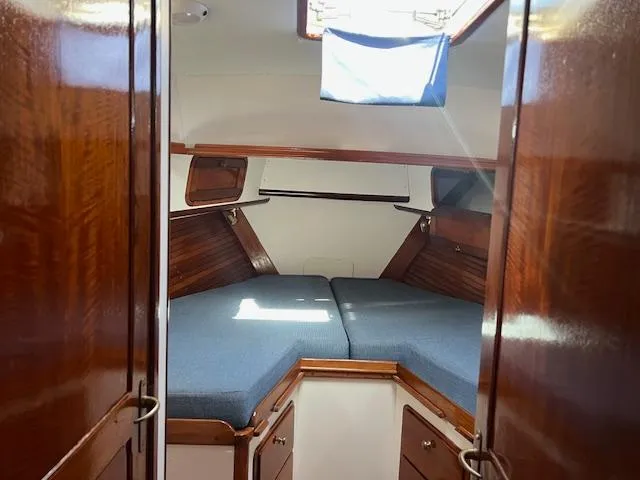 Landsend Yacht Photos Pics 