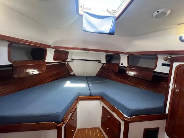 Landsend Yacht Photos Pics 