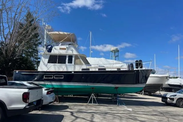 Landsend Yacht Photos Pics 