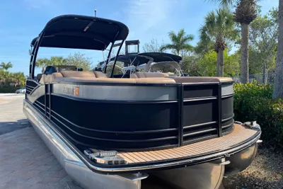 Harris Grand Mariner 250