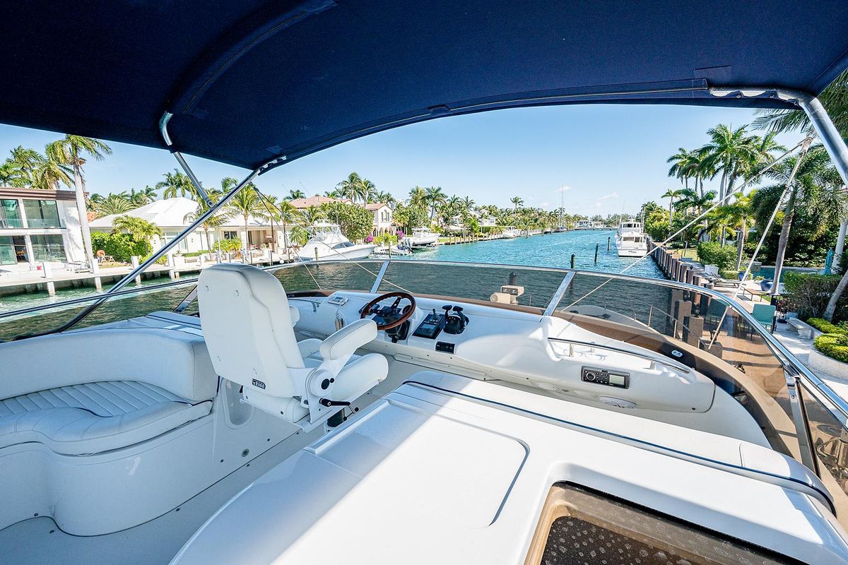 2000 Viking 72 