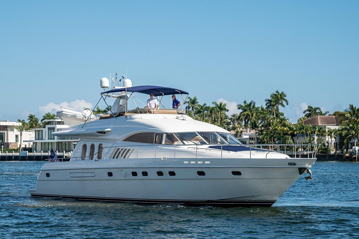 2000 Viking 72 