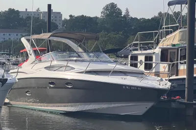 Regal 35 Express Cruiser