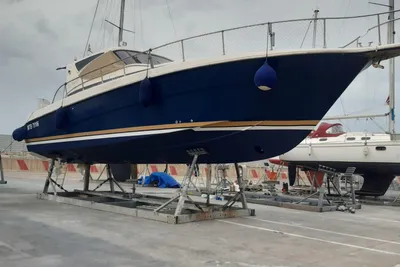 2000 Cayman Yachts 43 open