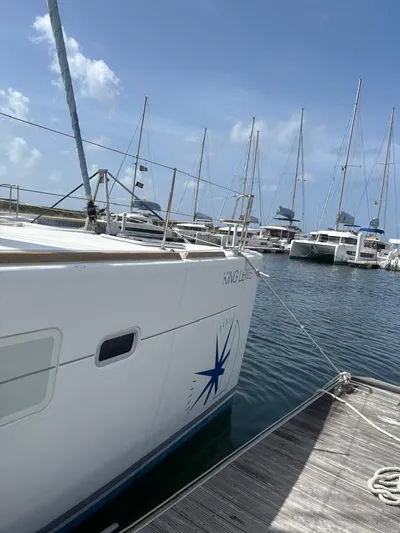 King Lewis Yacht Photos Pics King Lewis - Starboard Bow