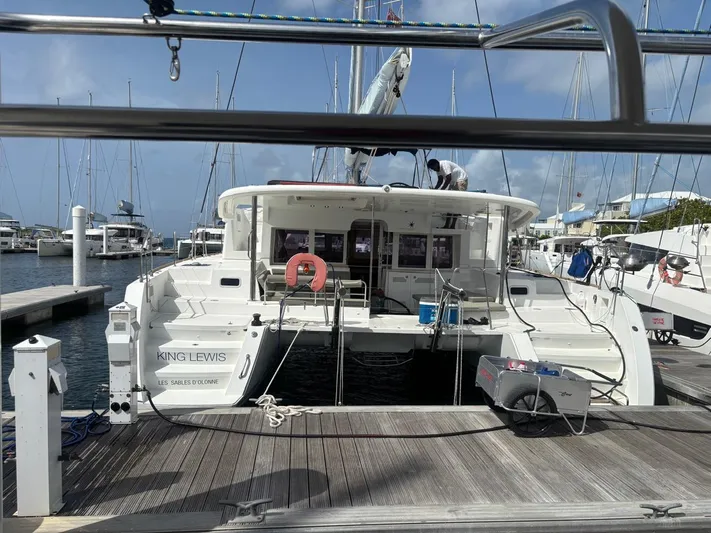 King Lewis Yacht Photos Pics King Lewis - Transom & Cockpit View