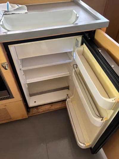 King Lewis Yacht Photos Pics King Lewis - Fridge View (1)