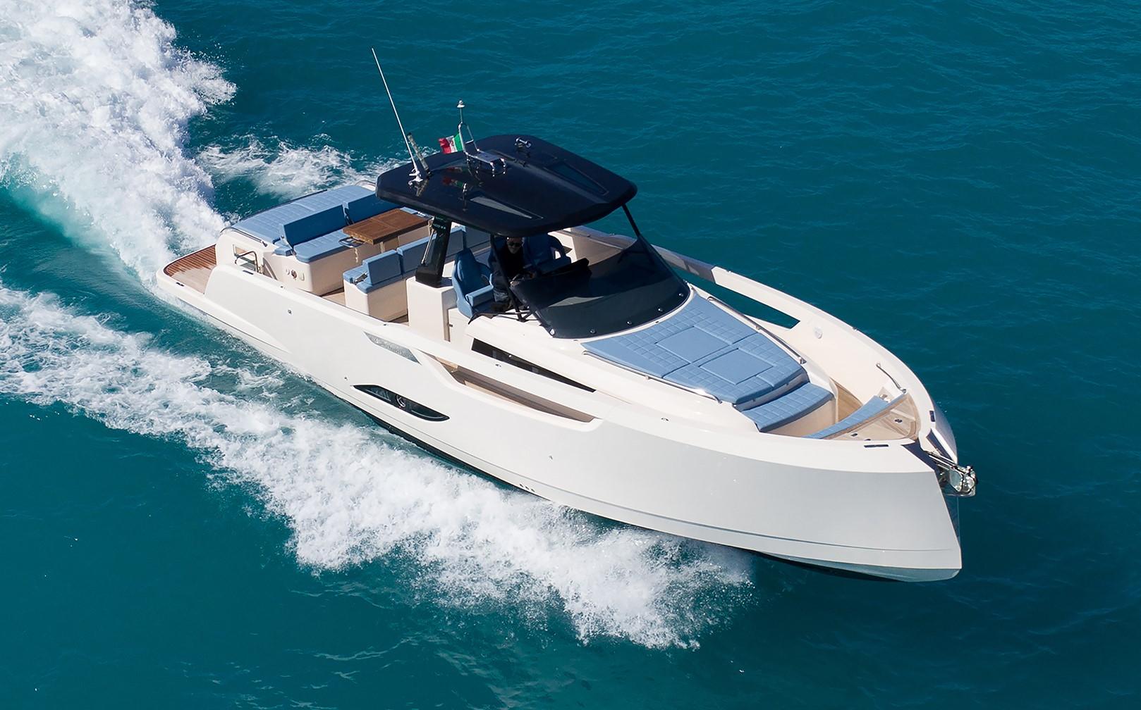 Cayman Yachts 400 WA