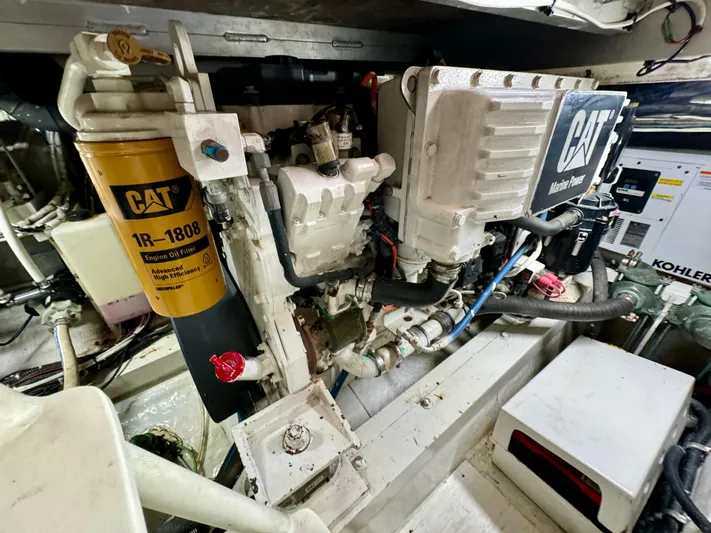 Reel Amnesia Yacht Photos Pics 