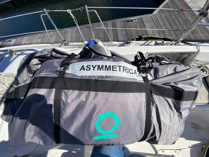  Yacht Photos Pics 2005 Hunter 41AC - Catherine Alease