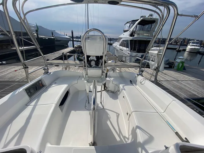  Yacht Photos Pics 2005 Hunter 41AC - Catherine Alease