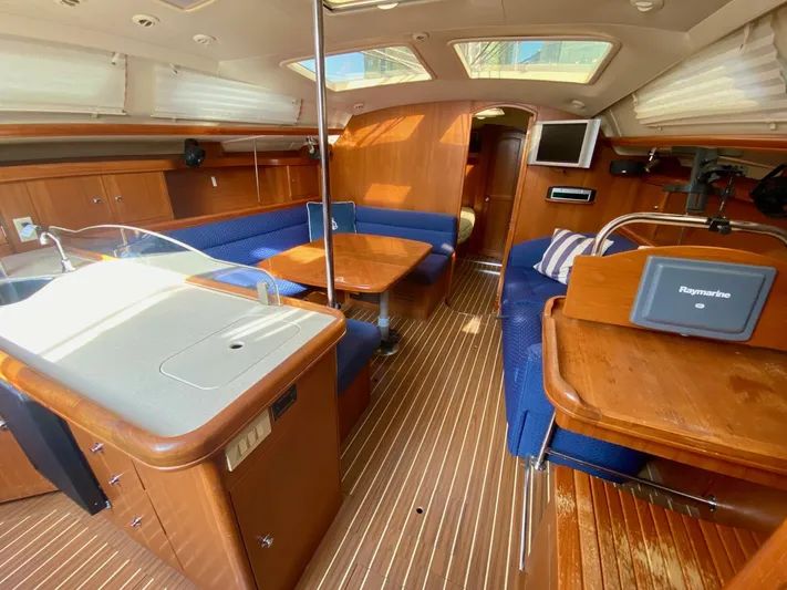  Yacht Photos Pics 2005 Hunter 41AC - Catherine Alease