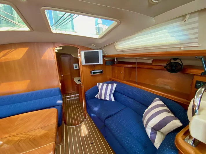  Yacht Photos Pics 2005 Hunter 41AC - Catherine Alease