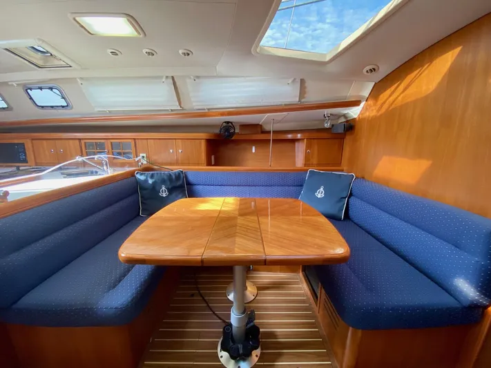  Yacht Photos Pics 2005 Hunter 41AC - Catherine Alease