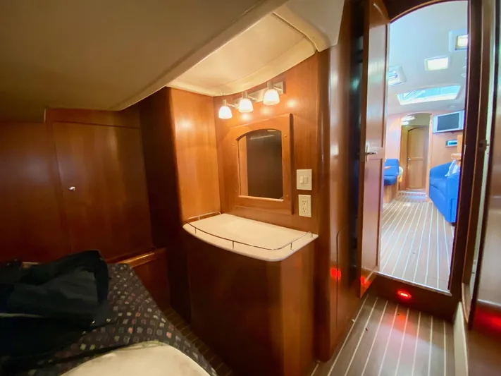  Yacht Photos Pics 2005 Hunter 41AC - Catherine Alease